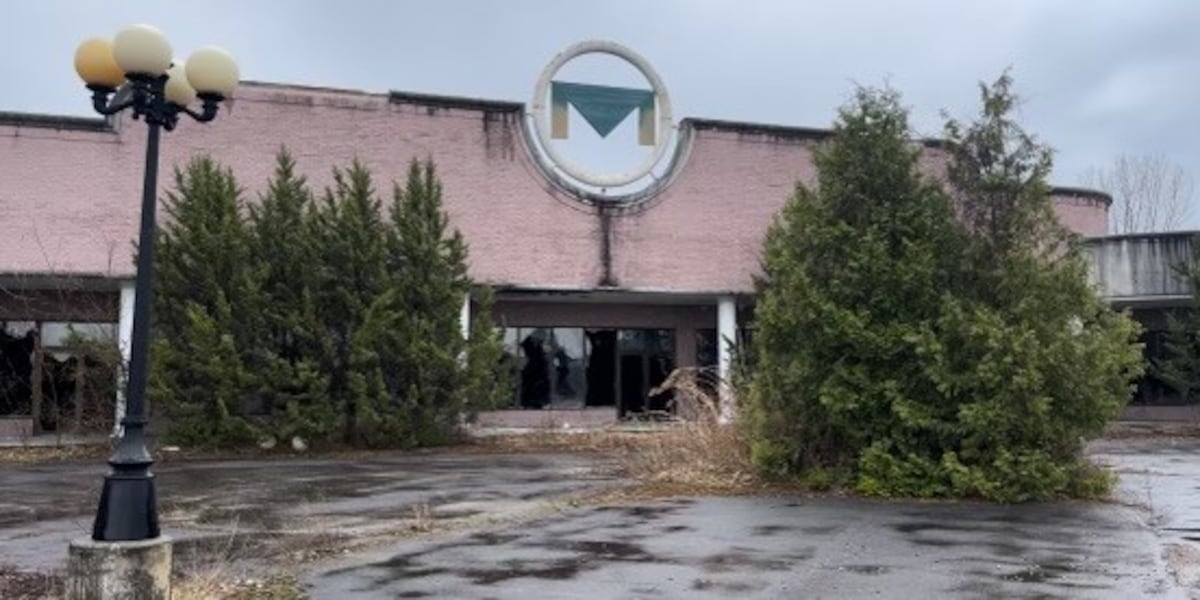 Champlain ‘dead mall’ to be demolished by new owners
