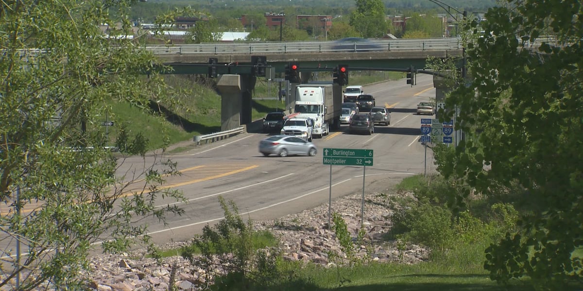 Man jumps off Interstate 89 overpass - WCAX