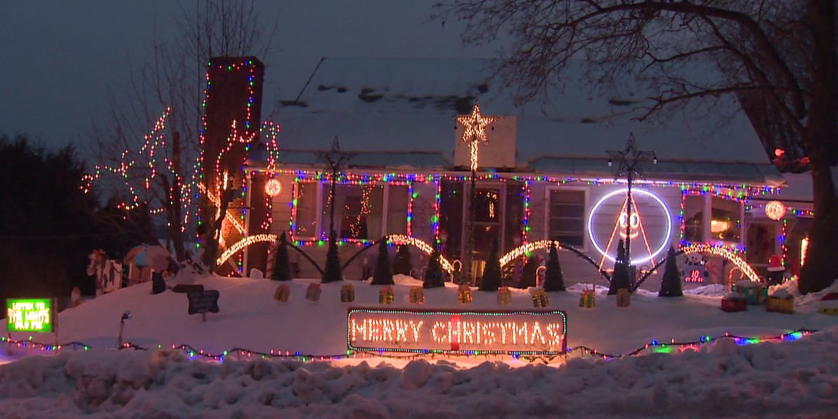 Last Year For Extravagant Christmas Light Display In Claremont last-year-for-extravagant-christmas-light-display-in-claremont
