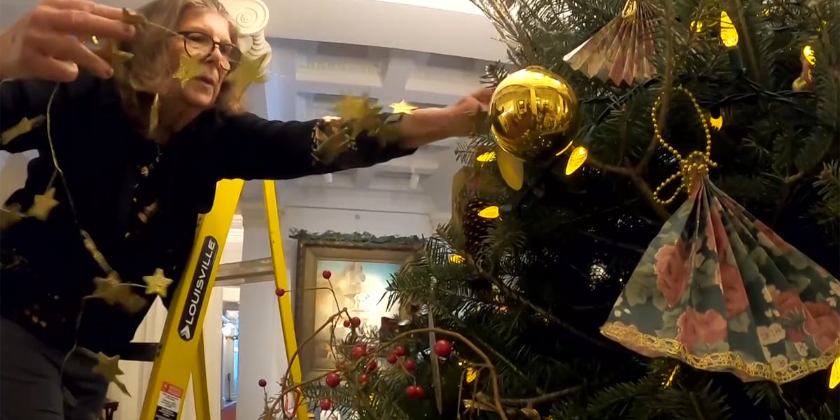 Made in Vermont: Volunteers spread Christmas cheer at the Statehouse