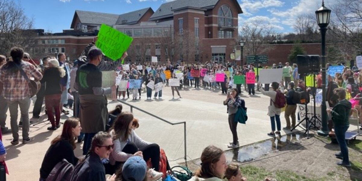 Uvm Rally UVM workers rally for higher wages